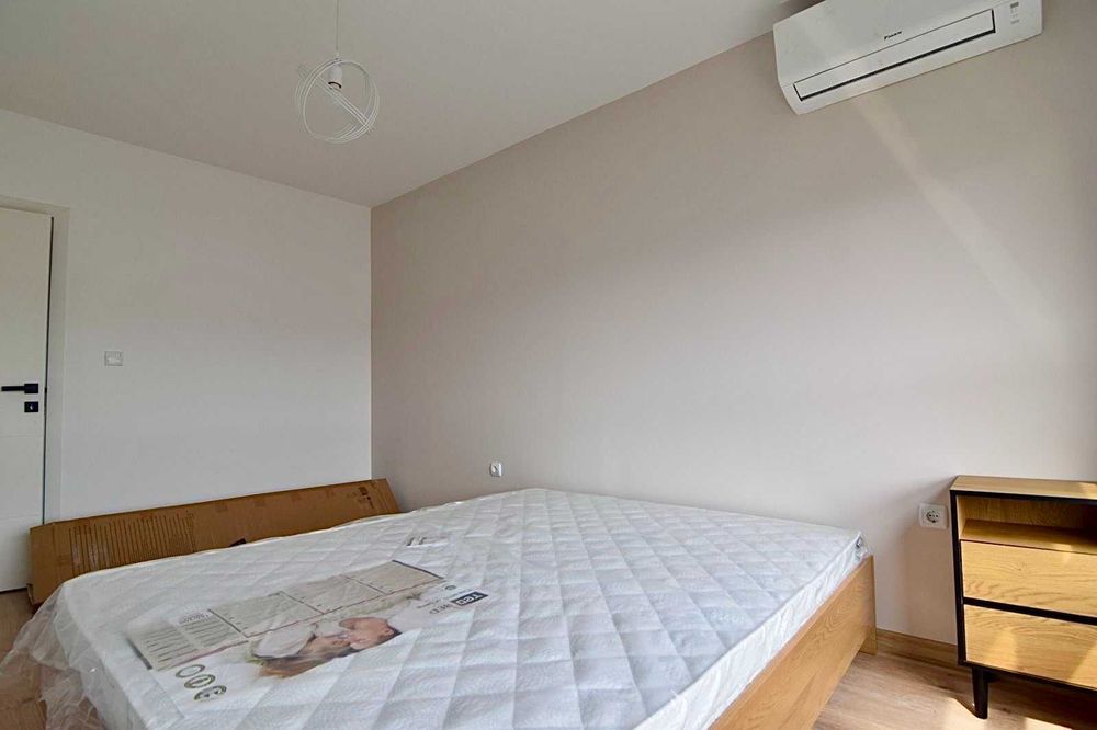 Продава се Тристаен апартамент в Пловдив, Остромила - 72 кв.м за 1806 €/кв.м - Снимка #3