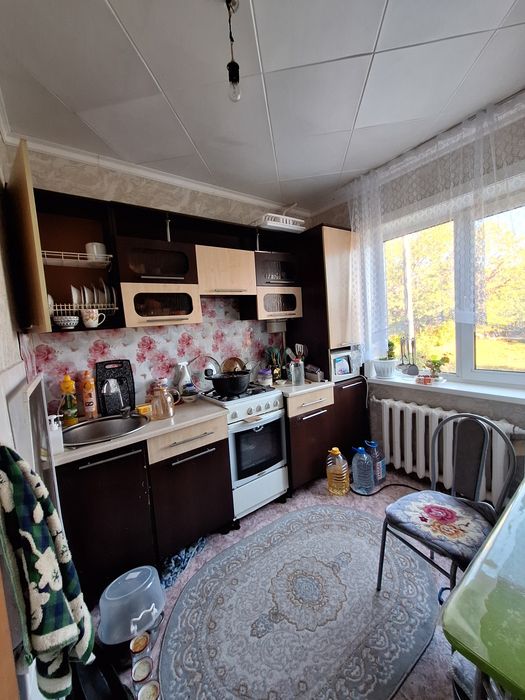 Продам 2 ком квартиру район стеклянного.
