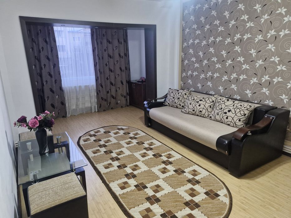 Inchiriez apartament