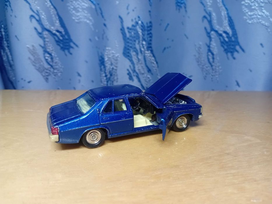 Macheta metal Japonia Tomica Dandy Mazda Roadpacer