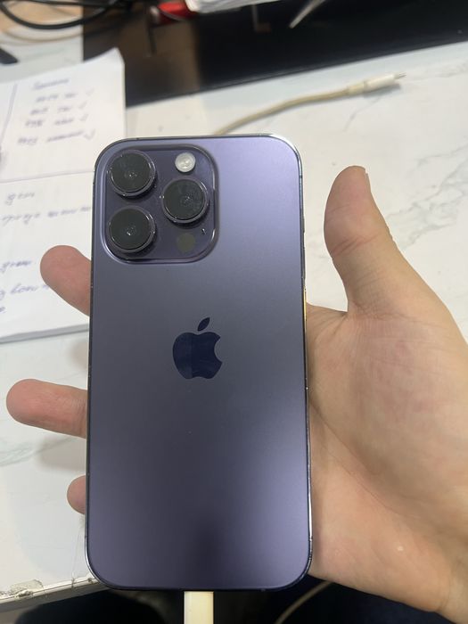 Продам iPhone 14 pro