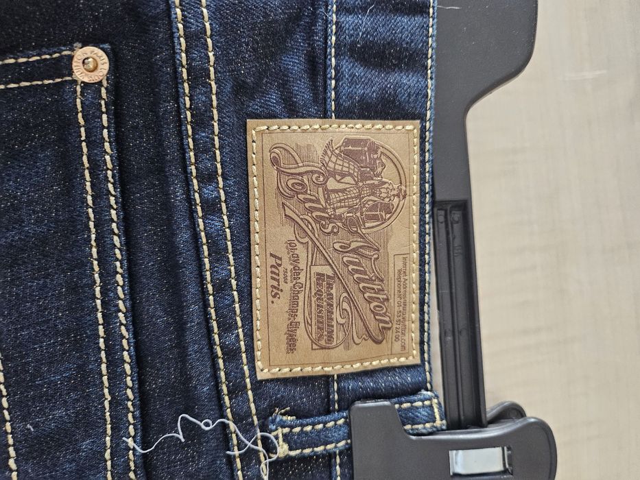 Louis Vuitton blugi originali.