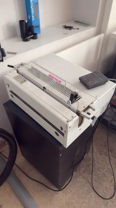 Aparat perforat spira RENZ DTP 340 M + 2 stante (normala si calendar)