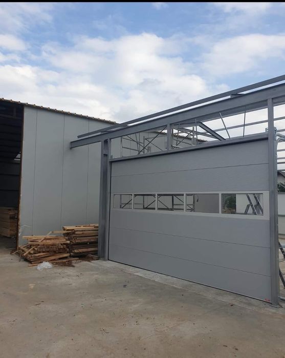 Uși de garaj rezidențiale și industriale