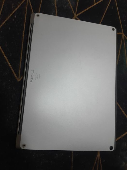 Microsoft Surface Laptop