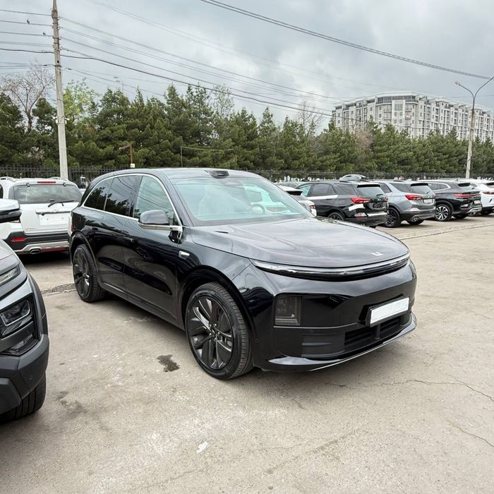 Продаётся автомобиль LIXIANG L6 MAX FULL