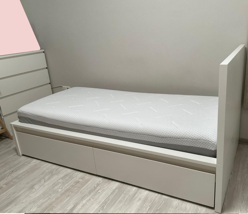 Pat Malm cu dimensiunile de 90x200, cu 2 sertare, saltea wellpur F85