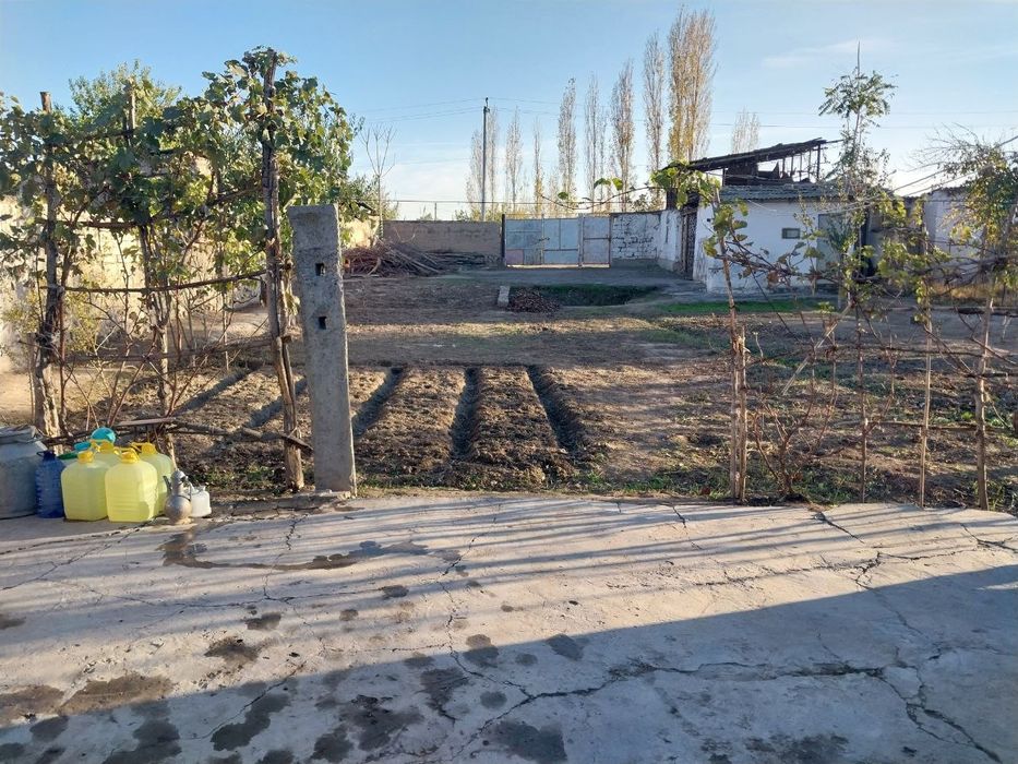 Ховли Уй сотилади