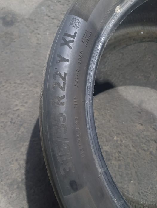 Продам резину 315/35R22
