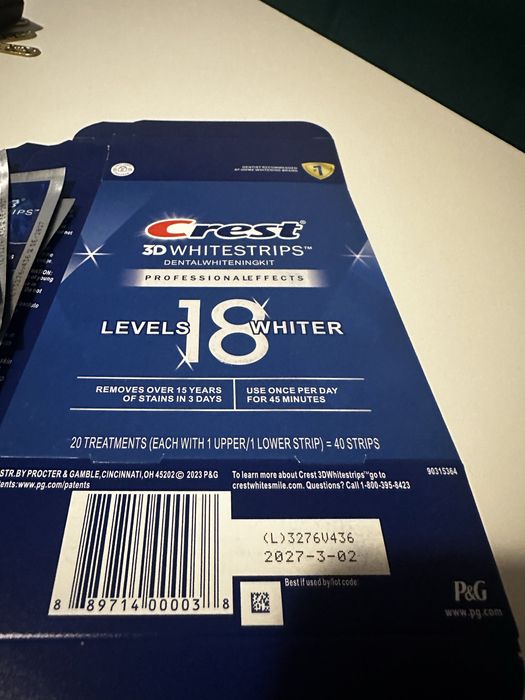 Cutie intreaga cu benzi Crest 20 plicuri (40 benzi)