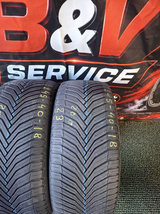 245 40 18 michelin