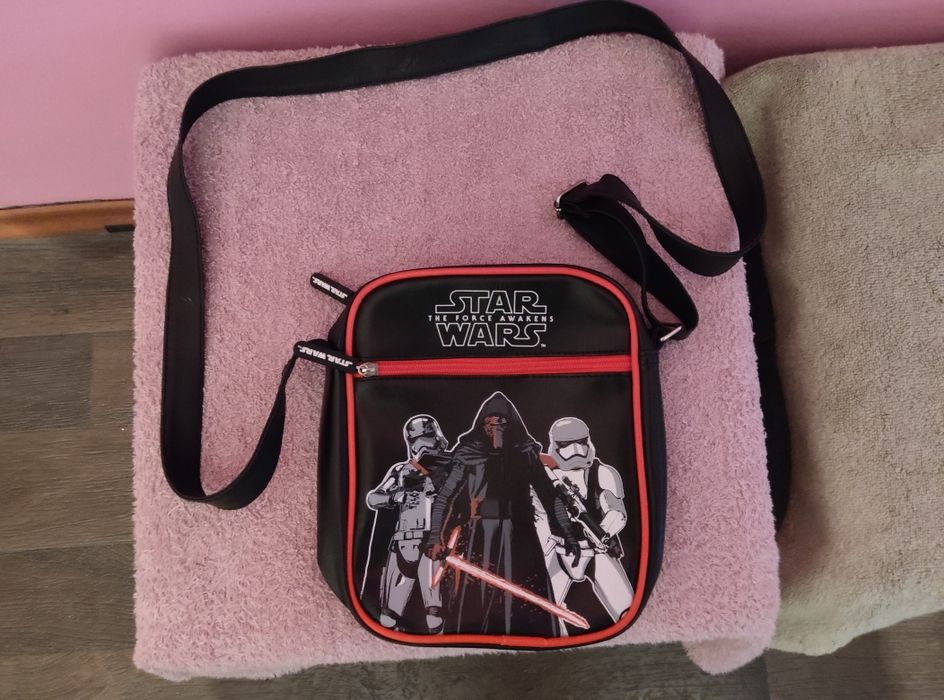 STAR WARS оригинален суичър и чантичка за през рамо