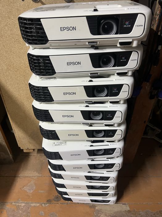 Проектор Epson EB-X31 есть 40 шт