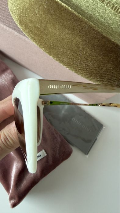 Ocheri de soare Miu-Miu - originali