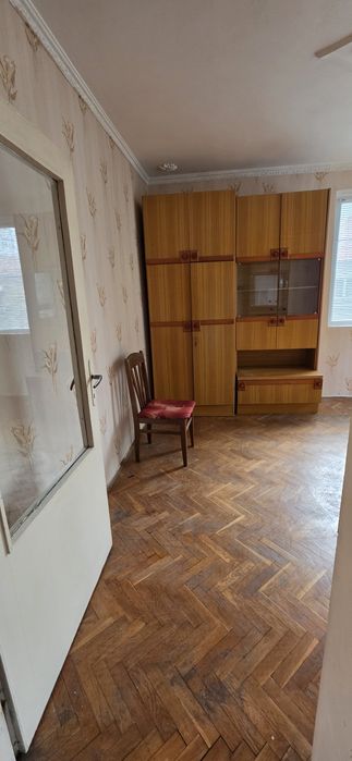 Тристаен апартамент
