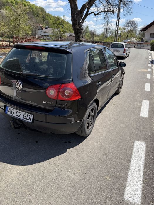 Vand golf 5 -1.6 16 valve benzina