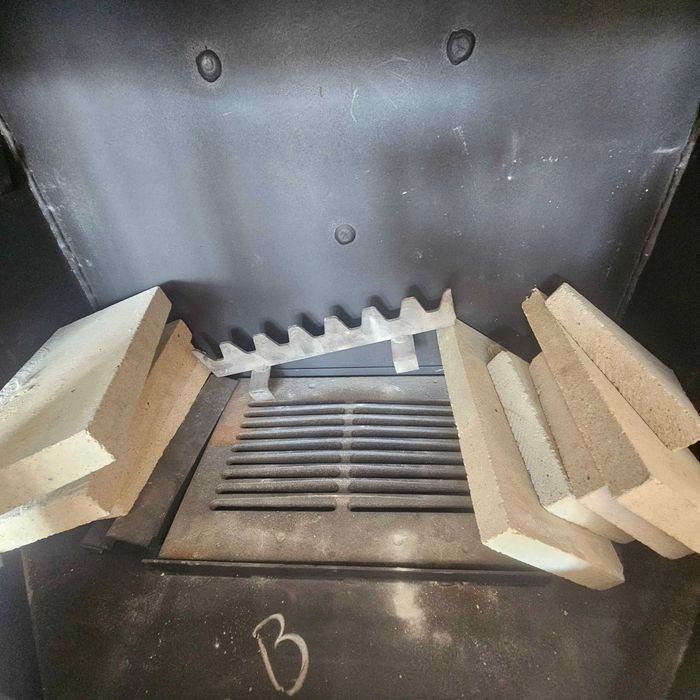 Нова / неизползвана камина на дърва с водна риза 18 kw