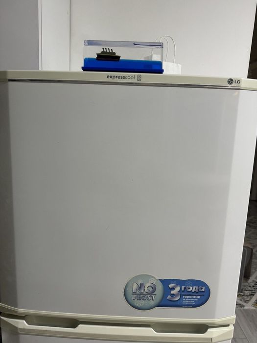 Продам холодильник LG