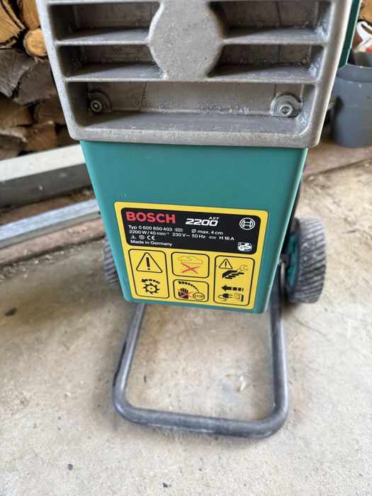 Дробилка за клони Bosch AXT 2200