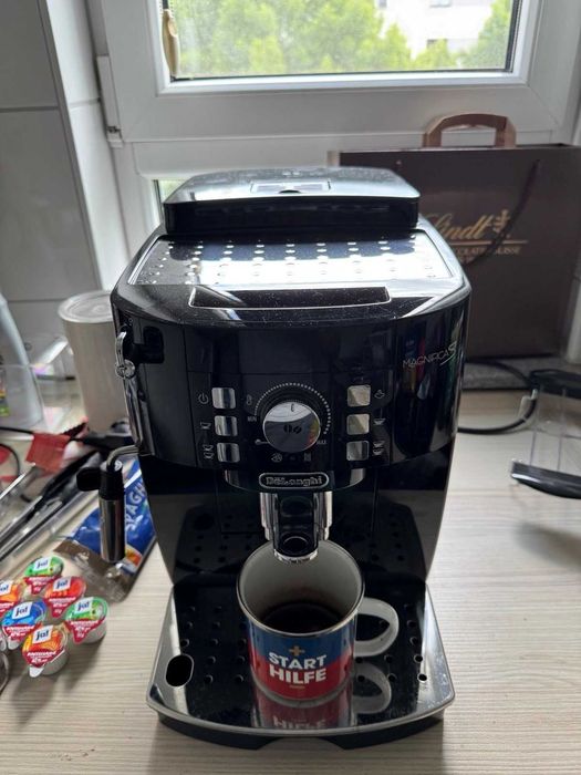 кафемашина Delonghi magnifica s