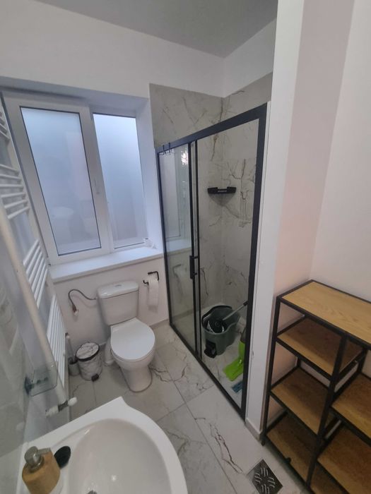 Apartament 4 camere, renovat, mobilat, cartier Aviatorilor, Deveselu