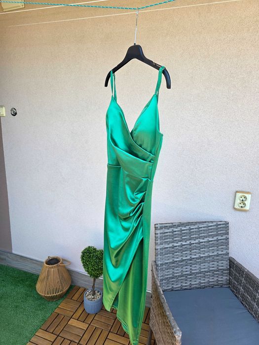 Зелена рокля със сако