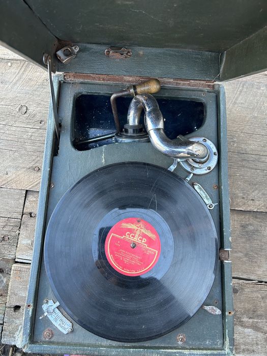 Срочно продам Патефон