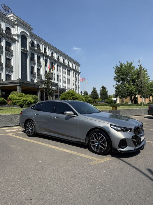 BMW i5 35l sotiladi