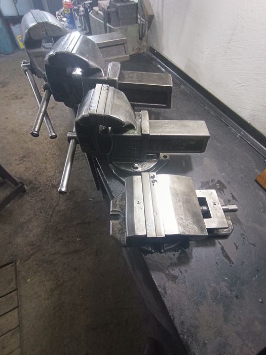 Продам тиски слесарные и станочные