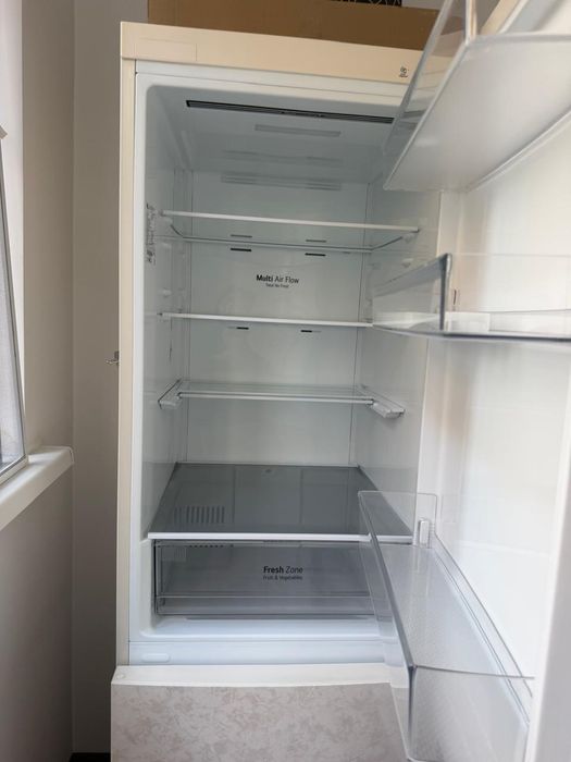 Холодильник и ковер