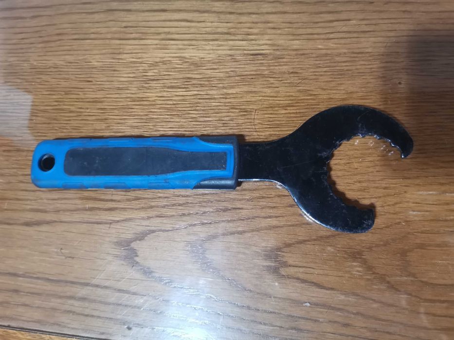 Cheie Crivit Hollowtech II sau Centerlock