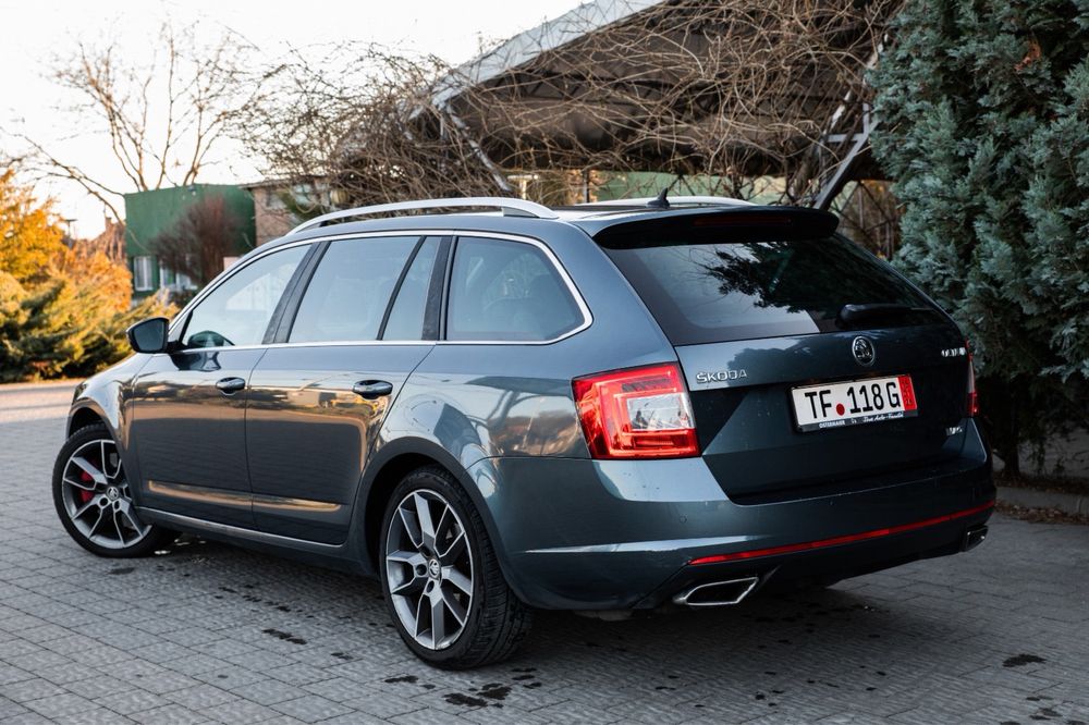 Skoda Octavia vRS / 184hp / Automat / 2015