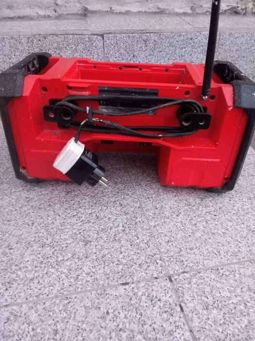 Milwaukee M18 JSR Строително радио