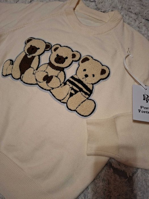 Пуловер с мечета