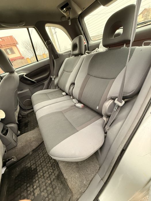 TOYOTA RAV4 2.0 D4d 4x4 Off Road a2  Navigatie Munte Vanatoare