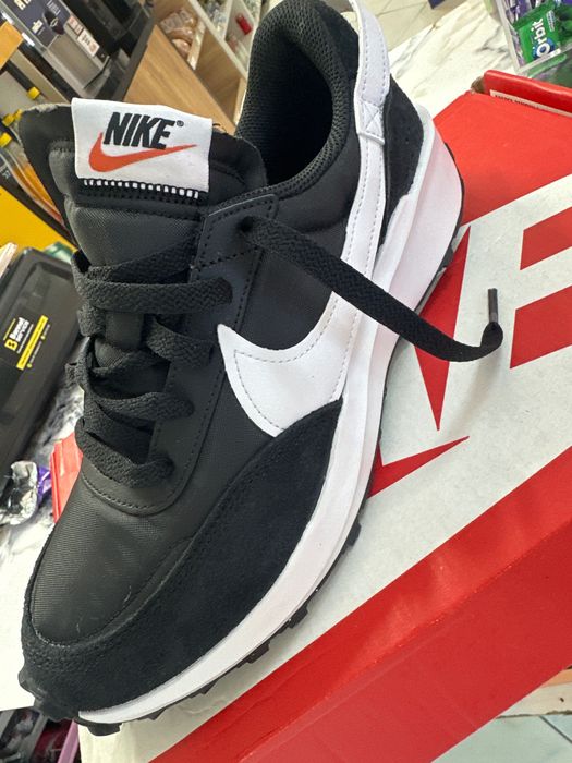 Nike waffle debut