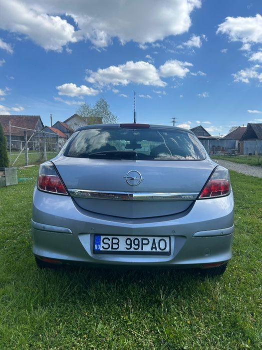 Vând Opel Astra GTC