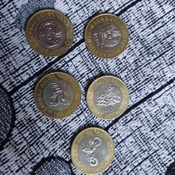 Продам монеты юбилейные