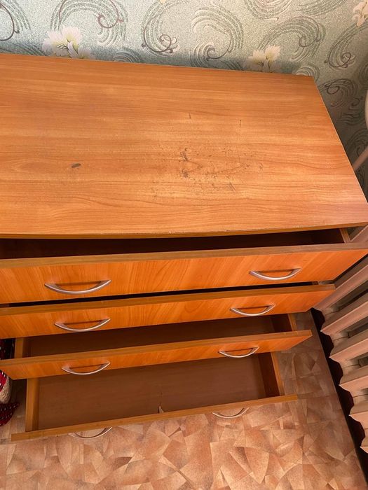 Продам комод ,цвет яблоня