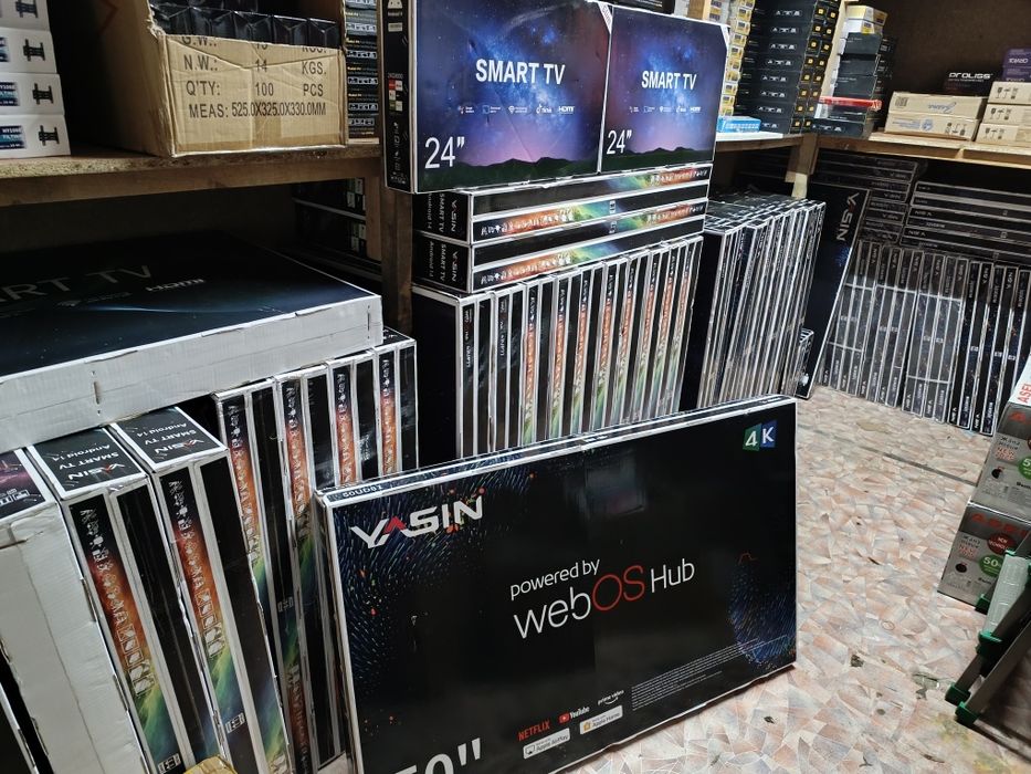 Телевизор смарт , с гарантией 1 год.