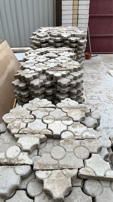 Брусчатки и бордюры