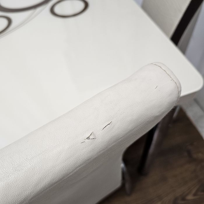 Masa extensibila cu 5 scaune urgent