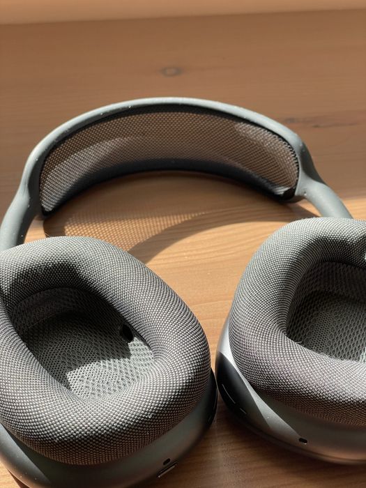 Apple Airpods MAX оригинални, с кутия  - Отлично състояние + калъф