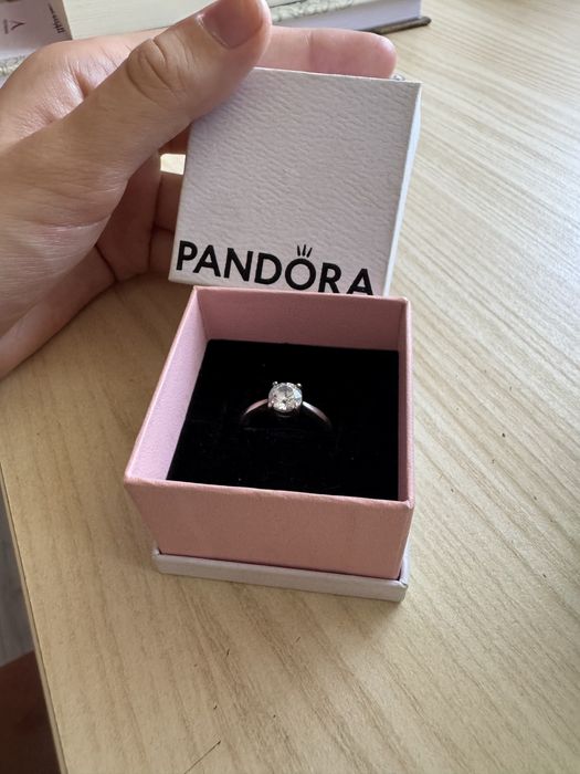 Пръстен Pandora.