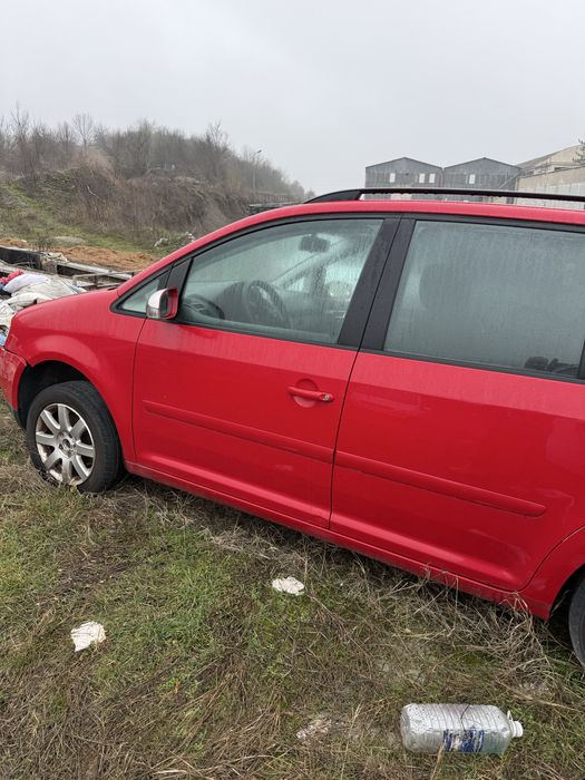 VW Touran цяла се продава