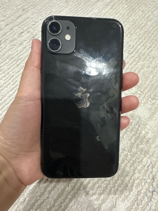Айфон 11 срочно продам
