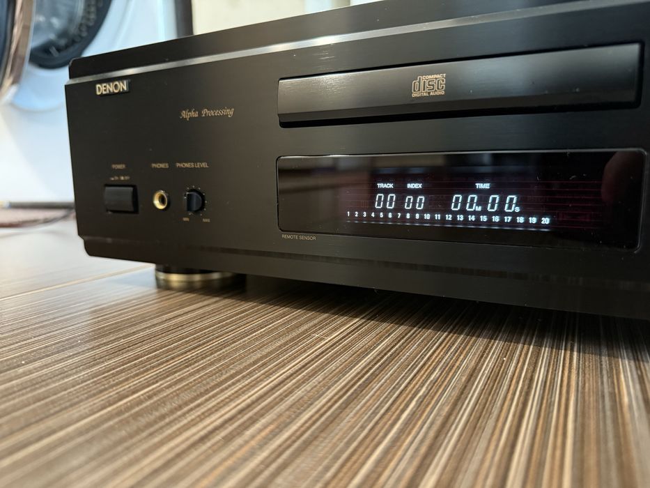 Denon DCD-1550ar Качествен CD player