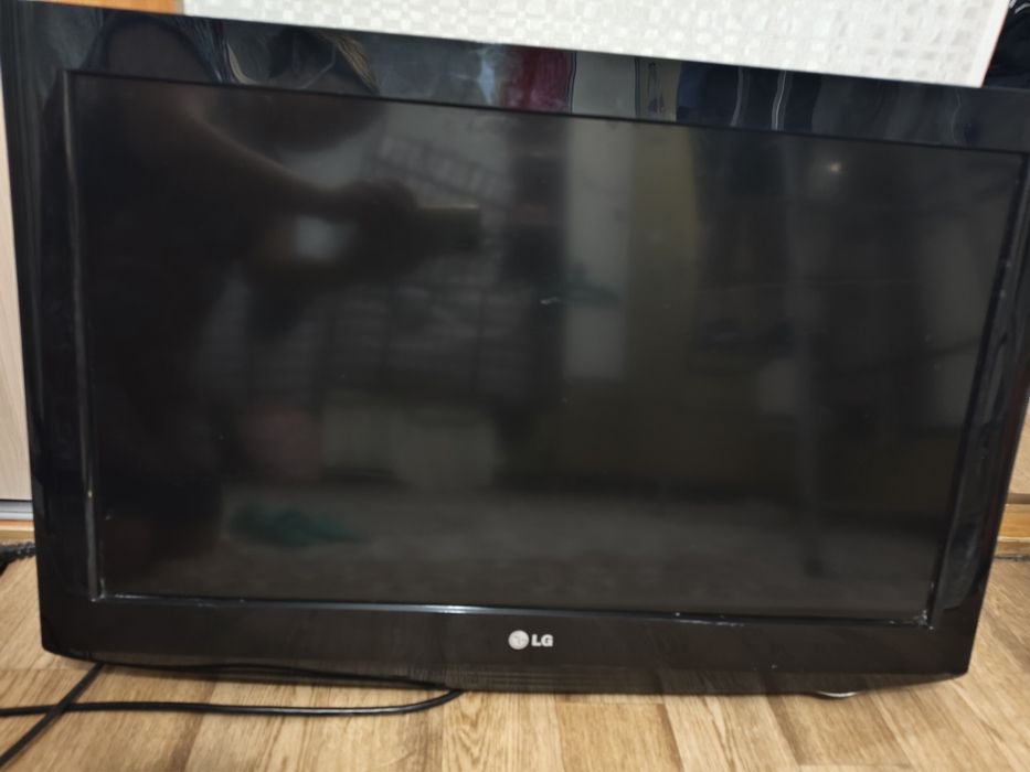 Телевизор LG, б/у