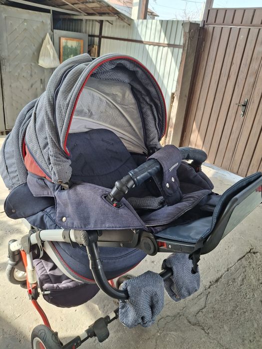 Продам детскую коляску