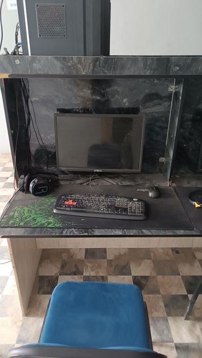 Kompyter satiladi 10 Dana baylanis ushin